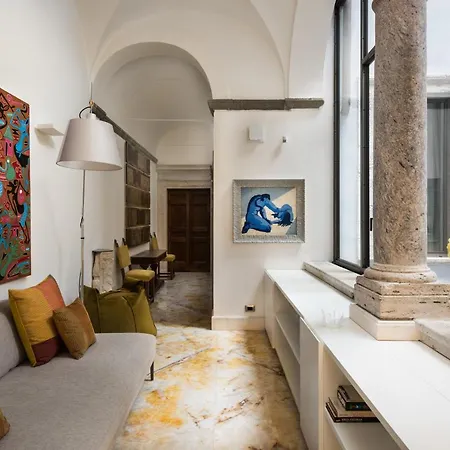 Aparthotel Palazzo Delle Pietre - Luxury Rome