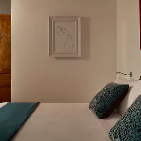 מלון דירות Palazzo Delle Pietre - Luxury 4*