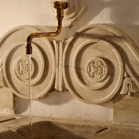 Palazzo Delle Pietre - Luxury Apartahotel 5*