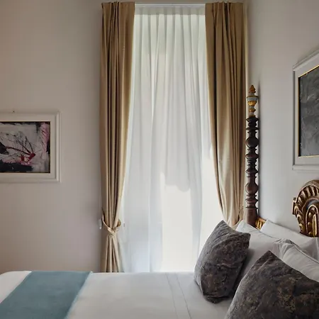 מלון דירות Palazzo Delle Pietre - Luxury רומא