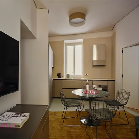 Apartahotel Palazzo Delle Pietre - Luxury Roma