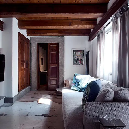 מלון דירות Palazzo Delle Pietre - Luxury 4*