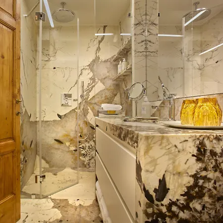 Palazzo Delle Pietre - Luxury 5* Roma