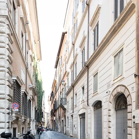 Palazzo Delle Pietre - Luxury מלון דירות רומא